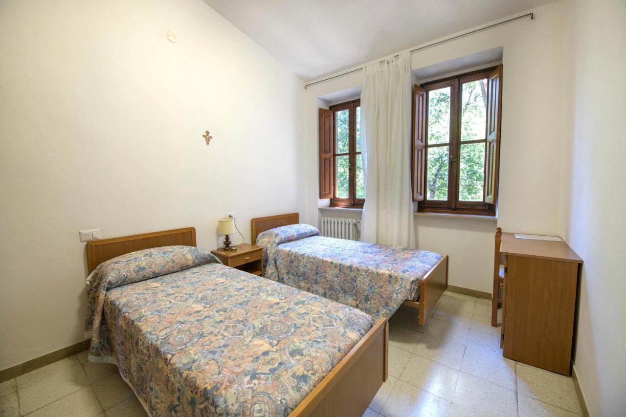 Casa Perferie “Pastor Angelicus” Hotel La Verna Luaran gambar